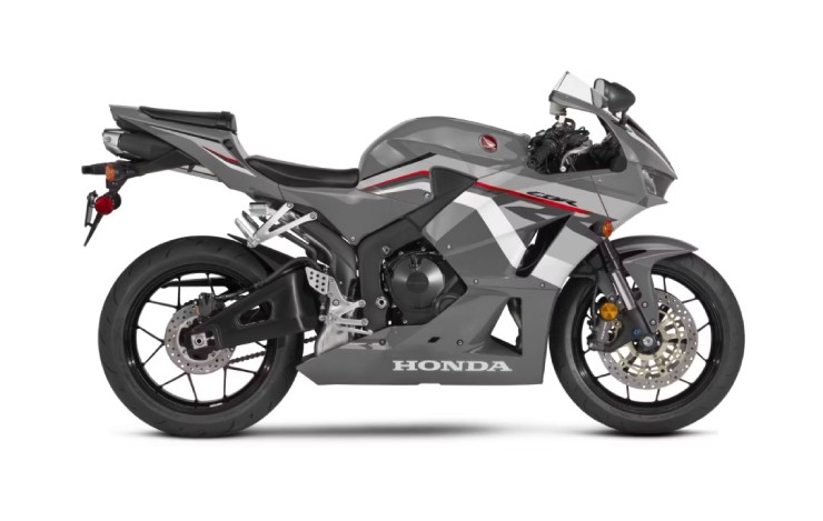 3. 2025 Honda CBR600RR có giá khởi điểm 12.199 USD (302,9 triệu đồng), thiết kế sắc nét, nhiều công nghệ mới. Xe có sức mạnh đến từ khối động cơ 4 xi lanh thẳng hàng, dung tích 59cc, cho công suất tối đa 115 mã lực.