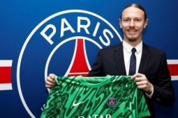 Thủ môn đắt nhất lịch sử PSG cùng đội tuyển Nga sang Việt Nam đấu giao hữu