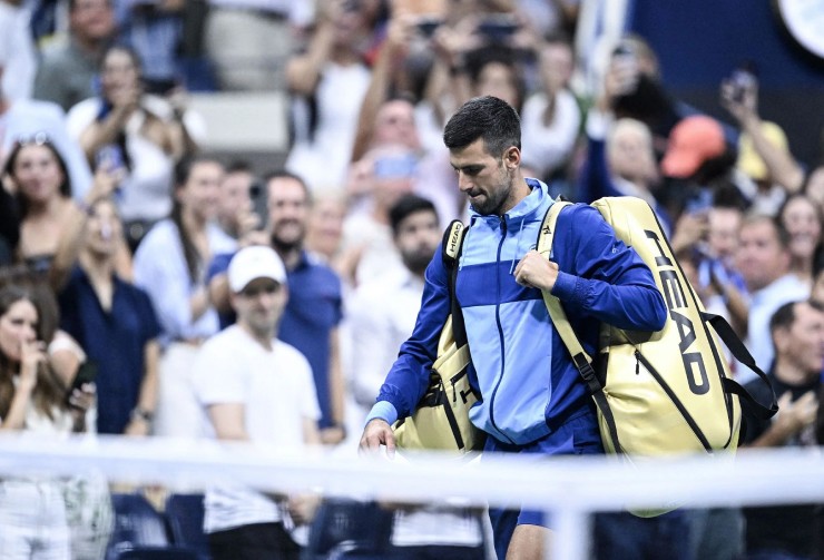 Djokovic bức xúc vì phải chơi 2 trận cuối liên tiếp trong 2 vòng