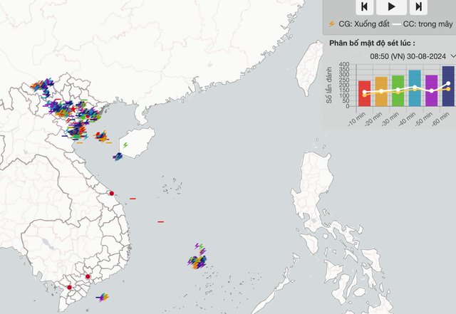 Bản đồ ghi nhận sét đánh trong sáng 30-8 - ảnh: Trung tâm Mạng lưới khí tượng thủy văn quốc gia