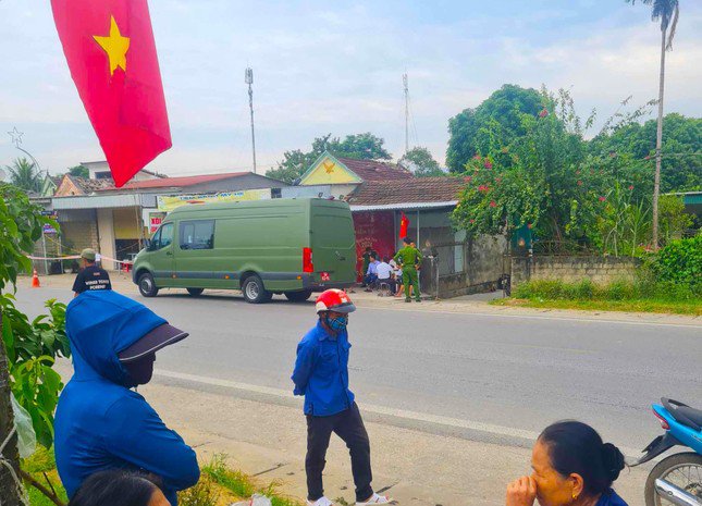 Nghi án vật liệu nổ khiến 4 người tử vong - thương vong ở Nghệ An, lực lượng công binh khẩn trương rà soát hiện trường