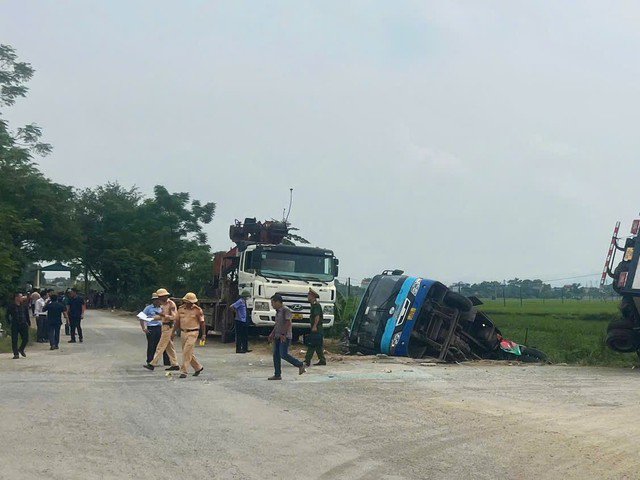 Vụ Tai Nạn Xe Tải và Xe Buýt tại Ứng Hòa: Kết quả Xét Nghiệm Âm Tính với Ma Túy và Nồng Độ Cồn