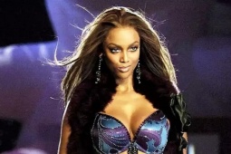 Thời trang - Tyra Banks trở lại Victoria's Secret sau 19 năm