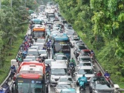 Tin tức trong ngày - Giao thông Hà Nội ùn tắc từ sáng tới trưa trong ngày làm việc cuối trước nghỉ lễ 2/9