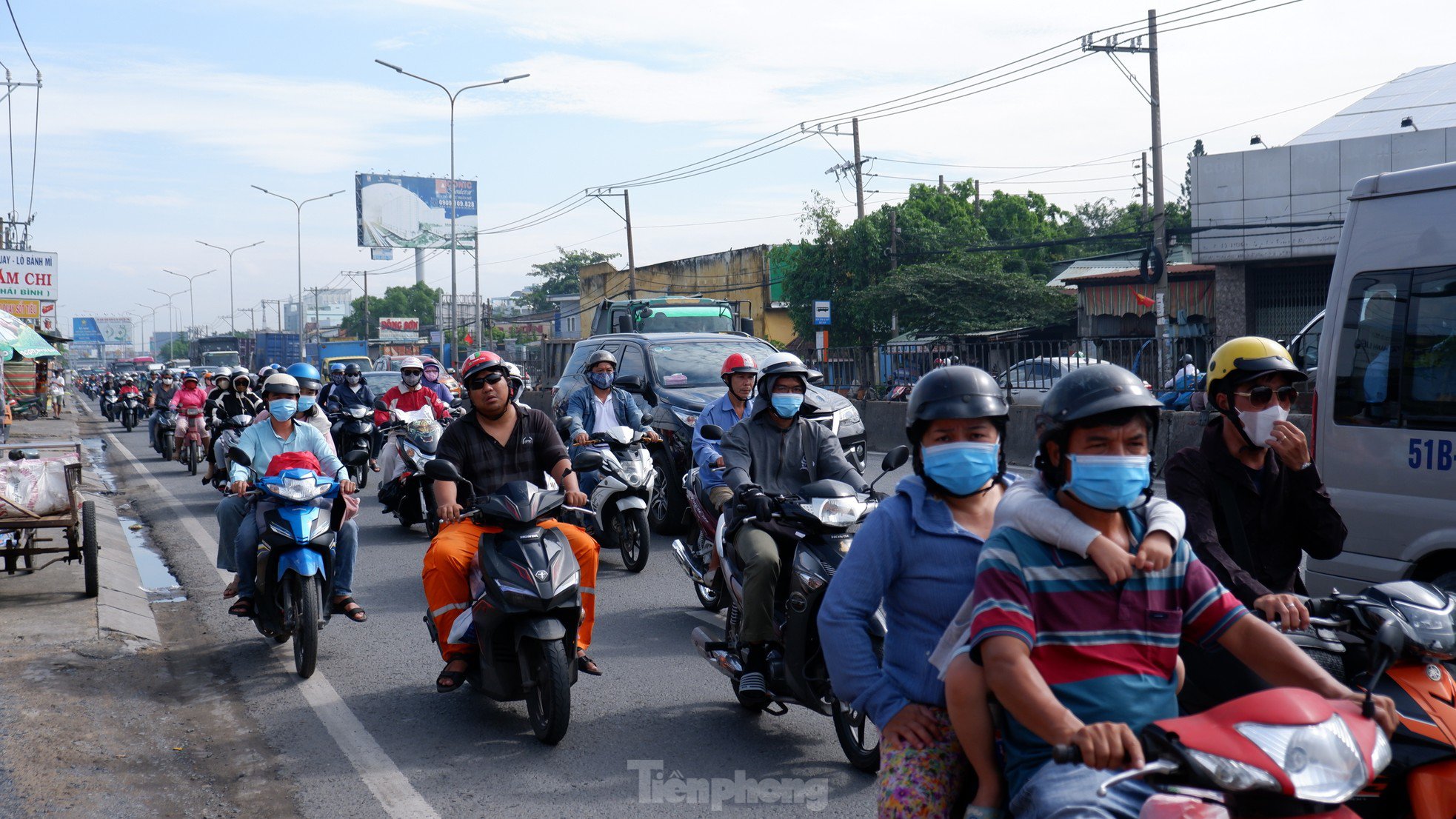 Cửa ngõ TPHCM đông nghịt phương tiện dịp nghỉ lễ 2/9