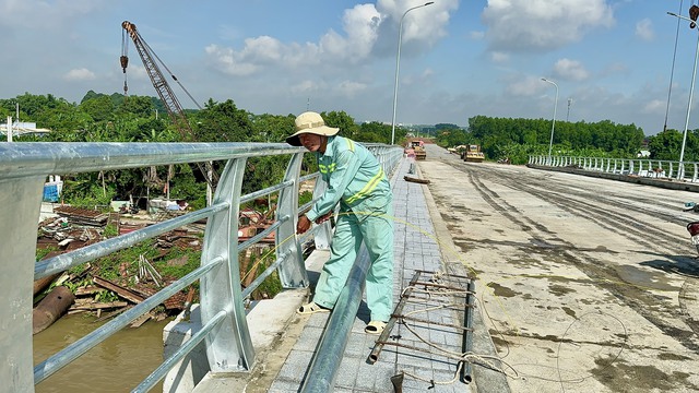 Cầu Bạch Đằng: Tuyến giao thông huyết mạch nối liền vùng Đông Nam Bộ và phía Nam