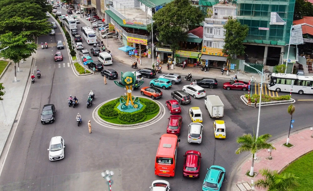 Nha Trang chật cứng ô tô trong kỳ nghỉ lễ Quốc khánh