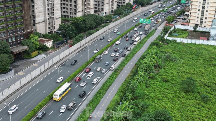 Hà Nội đón lượng lớn người trở lại sau kỳ nghỉ lễ, ùn tắc trên cao tốc Pháp Vân - Cầu Giẽ