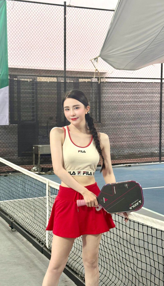 Style ra sân pickleball của sao Việt thay đổi thế nào sau loạt ồn ào trang phục? - 5