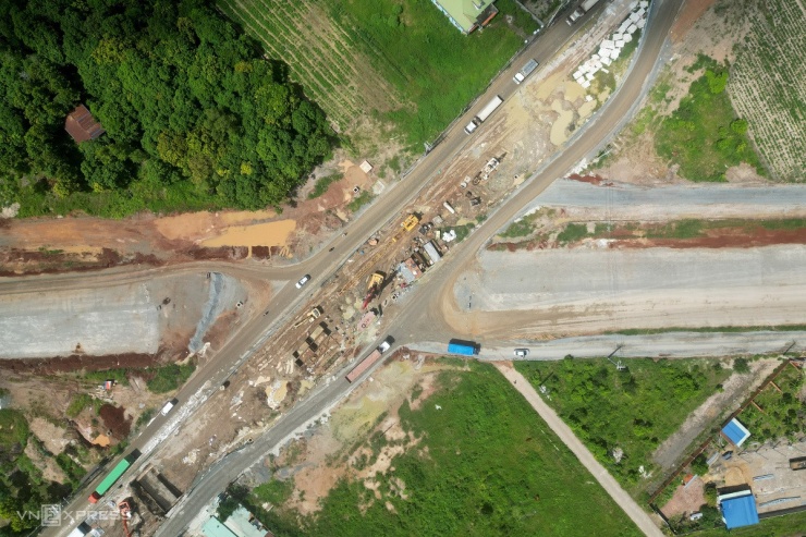 Cao tốc Biên Hòa - Vũng Tàu qua Bà Rịa - Vũng Tàu dần thành hình, thông xe kỹ thuật dự kiến vào tháng 4/2025