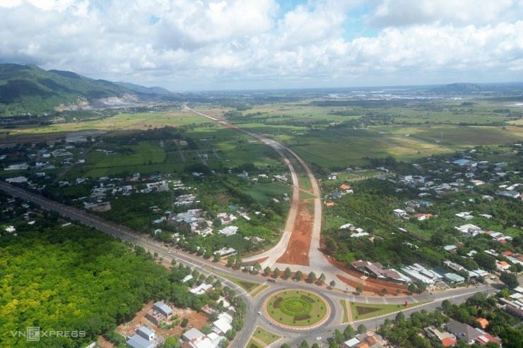 Cao tốc Biên Hòa - Vũng Tàu qua Bà Rịa - Vũng Tàu dần thành hình, thông xe kỹ thuật dự kiến vào tháng 4/2025