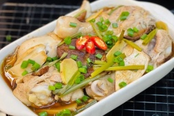 Đùi gà hấp với thứ này ngon hơn gấp bội, bao nhiêu cơm cũng hết