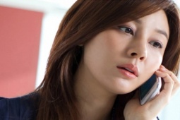 Một bước chăm sóc đơn giản giúp mỹ nhân 'Phẩm chất quý ông' có làn da bóng mịn ở tuổi U50