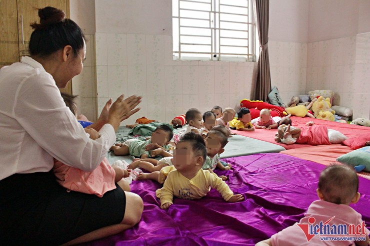 Đấu Tranh Chống Bạo Hành Ở Trẻ Em: 5 Bảo Mẫu Tại Mái Ấm Hoa Hồng Bị Xác Định Hành Hạ Người Khác