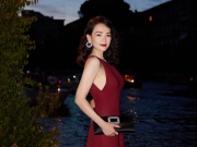 Thời trang - Khán giả trầm trồ vẻ gợi cảm của Chương Tử Di