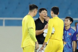 Bóng đá - HLV Kim Sang Sik khen thủ môn Văn Lâm chơi tốt