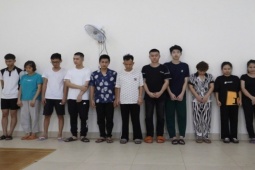 Phá đường dây đánh bạc xuyên quốc gia hơn 250 tỉ đồng, thu giữ nhiều ôtô đắt tiền