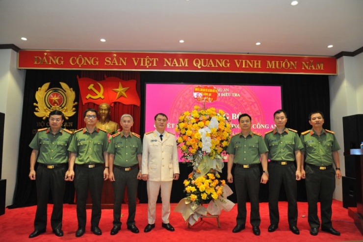 Tân Phó Cục trưởng Cục An ninh điều tra Trần Văn Hùng nhậm chức