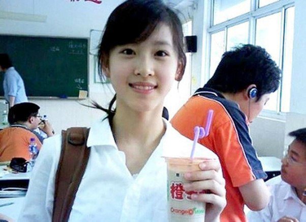 Chương Trạch Thiên nổi danh với nickname "hot girl trà sữa".