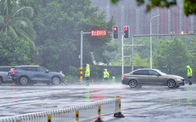 TP Hải Khẩu, thủ phủ Hải Nam, thực hiện các
biện pháp phòng ngừa để chuẩn bị ứng phó siêu bão Yagi.