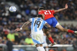 Video bóng đá Argentina - Chile: Bùng nổ hiệp 2, đại thắng "3 sao" (Vòng loại World Cup)