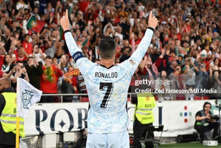 Ronaldo ghi bàn thắng thứ 900 trong sự nghiệp khi thi đấu cho ĐT Bồ Đào Nha