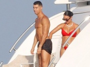Thời trang - Bạn gái Ronaldo gây bàn tán