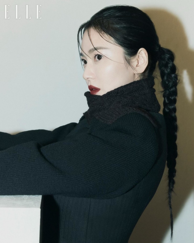 Song Hye Kyo chuộng kiểu tóc &#39;quốc dân&#39; của nữ giới - 3