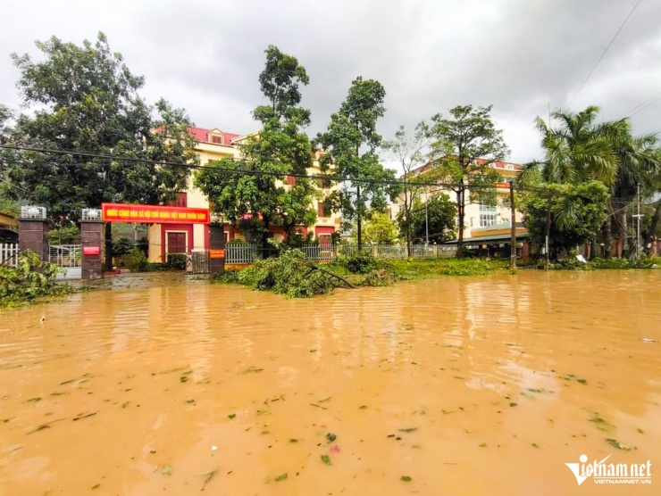 Ảnh hưởng nặng nề của bão số 3 tại Bắc Giang: Ngập úng, mất điện và một người tử vong