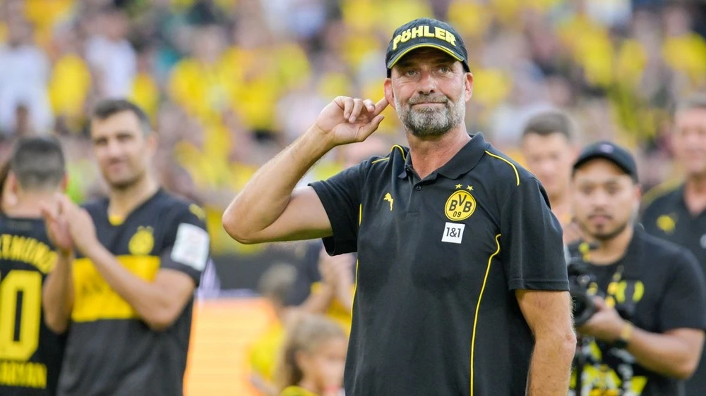 Jurgen Klopp trở lại Liverpool dẫn dắt Borussia Dortmund trong trận đấu tri ân hai cậu học trò cũ. ẢNH: GETTY