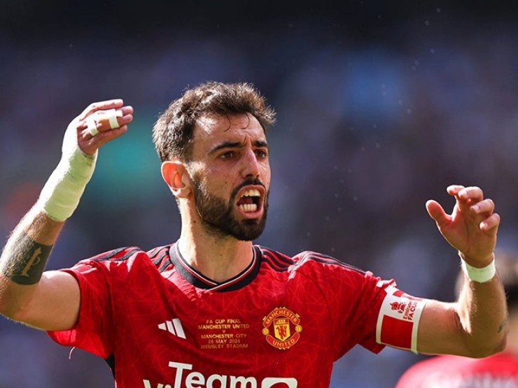 Bruno Fernandes sang tuổi 30: Tài năng lớn nhưng lận đận vì MU & Ronaldo?