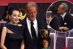 Đời sống Showbiz - Chương Tử Di 'choáng nhẹ' vì cái hôn của tài tử Vincent Lindon