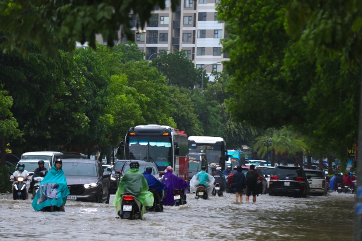 Việc di chuyển diễn ra vô cùng khó khăn.