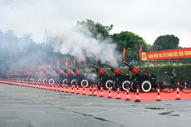 Lễ đón trọng thể Tổng Bí thư, Chủ tịch nước Lào Thongloun Sisoulith thăm cấp Nhà nước đến Việt Nam