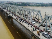 Tin tức trong ngày - Cấm xe khách, xe tải có tải trọng trên 0,5 tấn lưu thông trên Cầu Chương Dương
