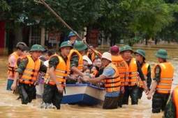 Hình ảnh xúc động trong cơn 'đại hồng thủy' chưa từng có ở Thái Nguyên