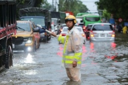 Tin tức trong ngày - Cấm phương tiện vào cao tốc Pháp Vân - Cầu Giẽ do ngập sâu