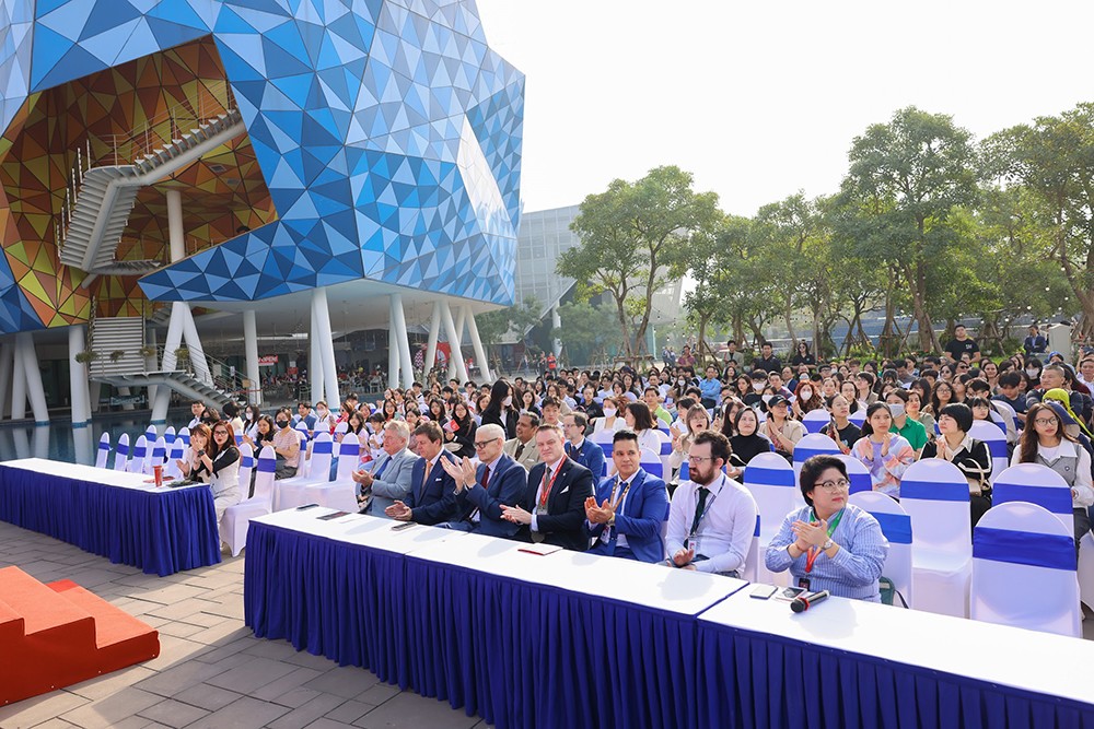 Sinh viên BUV có cơ hội trải nghiệm tại các doanh nghiệp hàng đầu