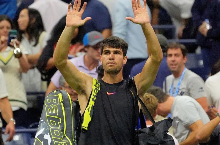 Alcaraz bị loại ngay ở vòng 2 US Open