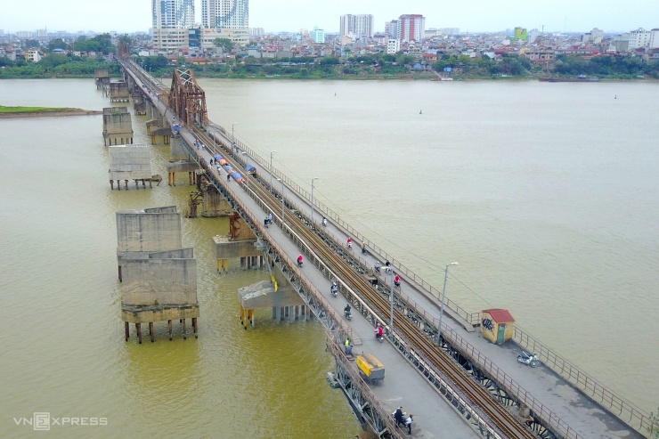 Hiện trạng 6 cầu huyết mạch cấm xe do mưa lũ - 9