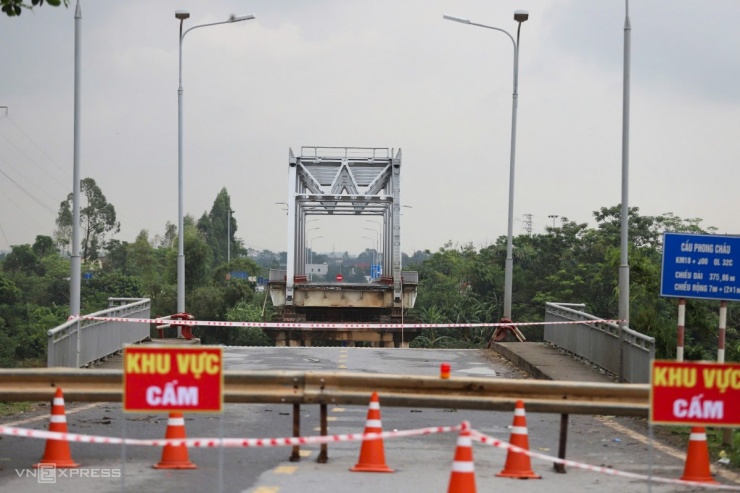 Hiện trạng 6 cầu huyết mạch cấm xe do mưa lũ - 25