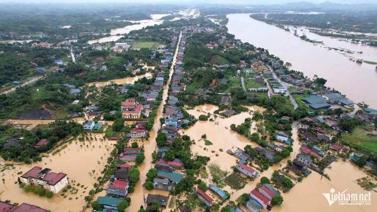 Một huyện ở Yên Bái ngập nặng. Ảnh: Đức Hoàng