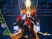 Thời trang - Hoa hậu Kỳ Duyên đu dây 'hóa' Thánh Gióng ở Miss Universe Vietnam