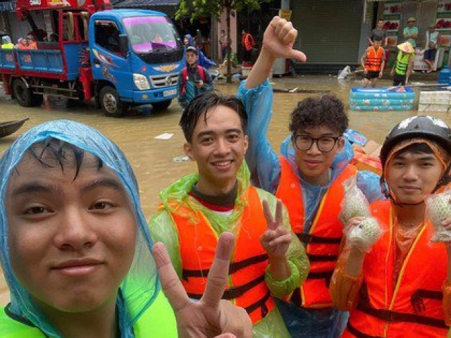 Giới trẻ chung tay góp sức hỗ trợ đồng bào khắc phục thiệt hại do bão, lũ