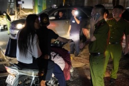 Tin tức trong ngày - Vết đứt gãy ở lưng chừng đồi, Quảng Ninh sơ tán 'thần tốc' 136 hộ dân trong đêm