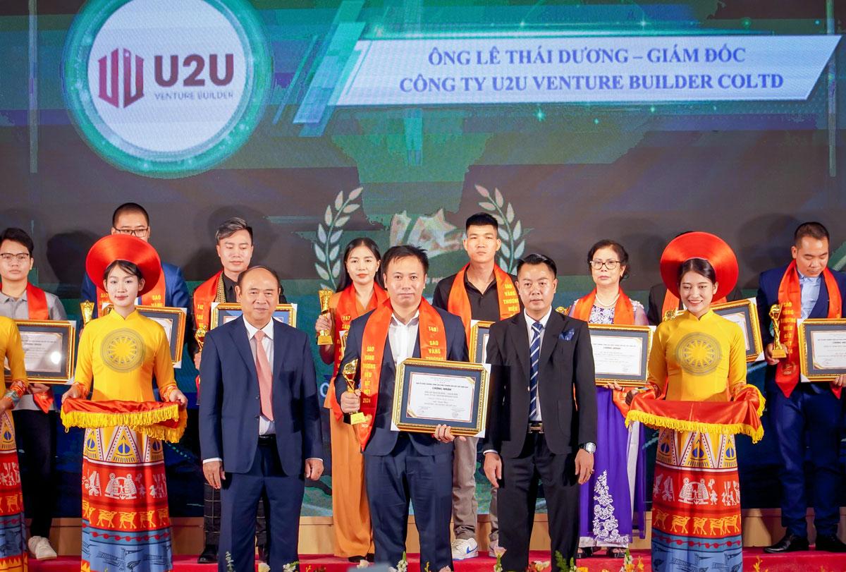 Ông Lê Thái Dương, CEO U2U Venture Builder, nhận danh hiệu Doanh Nhân - Nhà Tri Thức Tiêu Biểu 2024