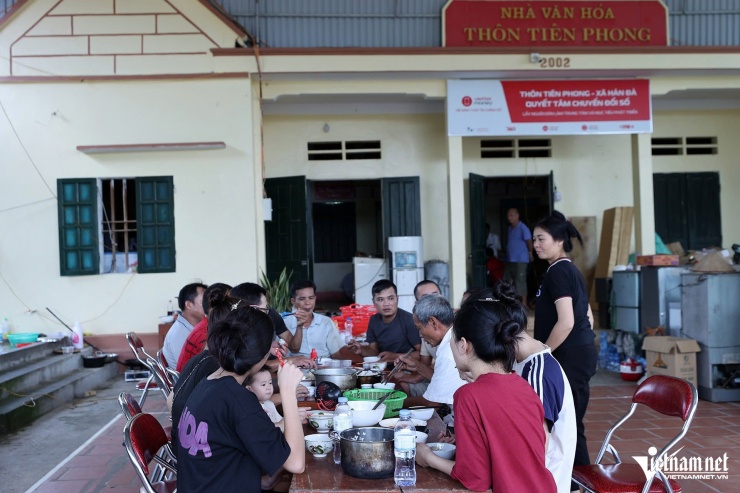 Trận lũ lịch sử tại Yên Bình: Cả khu dân cư sát cánh trong gian khó