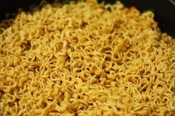 Ẩm thực - 'Mì xào gió' - món ăn 'chữa cháy' mùa lũ