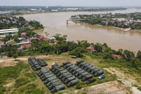 Vụ sập cầu Phong Châu: Vì sao chưa thể lắp đặt cầu phao?