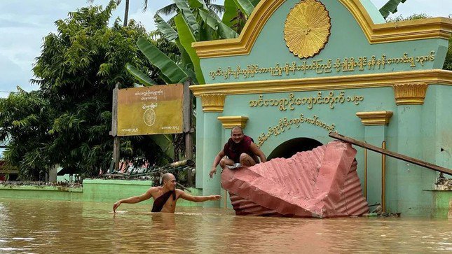 Nhiều khu vực của Myanmar bị ngập sau bão YAGI. (Ảnh: Getty Images)